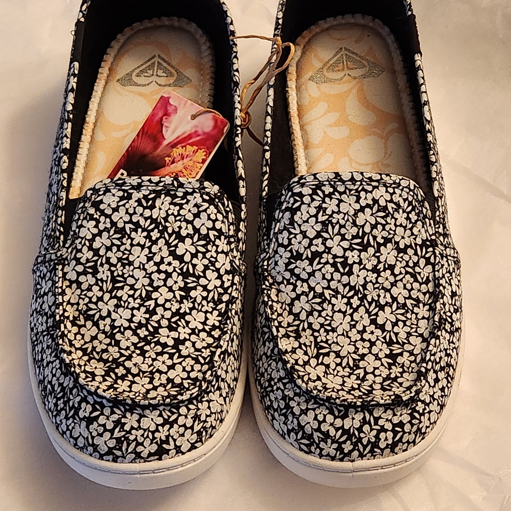 Roxy Black and White Floral Women's Shoes